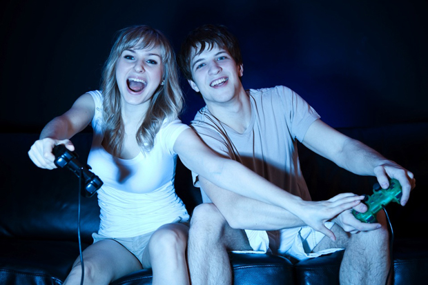 6 Maneiras sexy de jogar vídeo game em casal